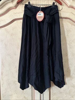 NWT Los Banditos Black Asymmetrical Handkerchief Skirt with Waist Tie